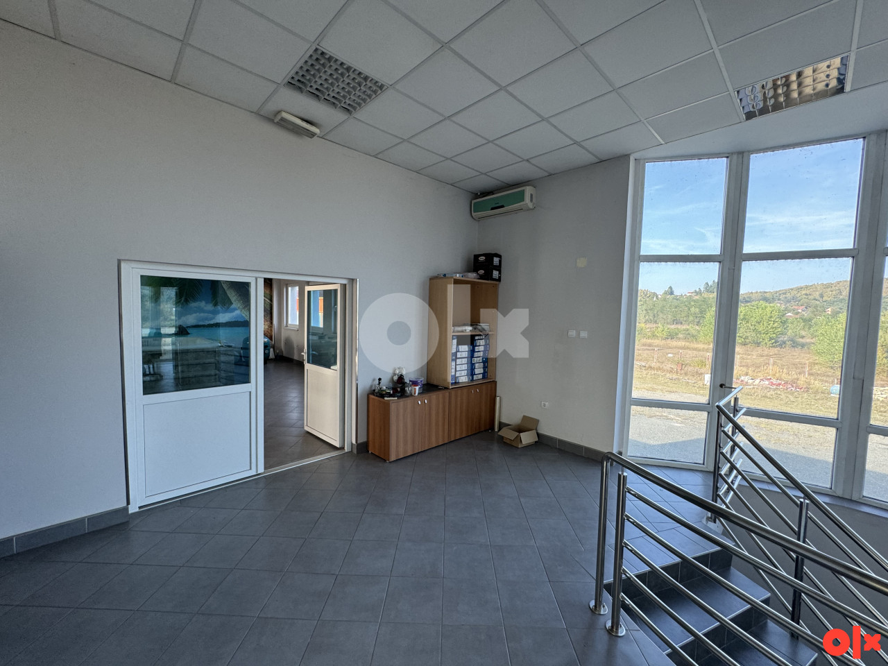 600m2 Hala sa skladistem i kancelarijama BL-Laktasi uz autoput 5