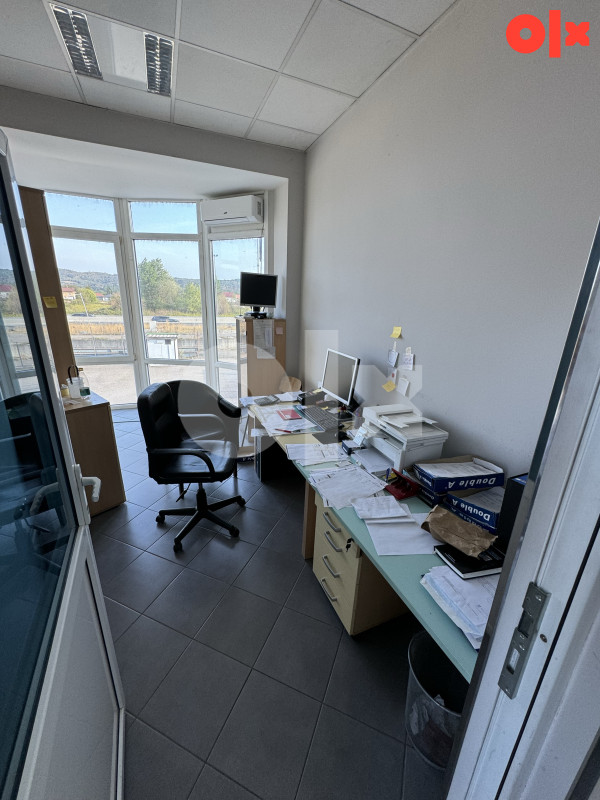 600m2 Hala sa skladistem i kancelarijama BL-Laktasi uz autoput 8