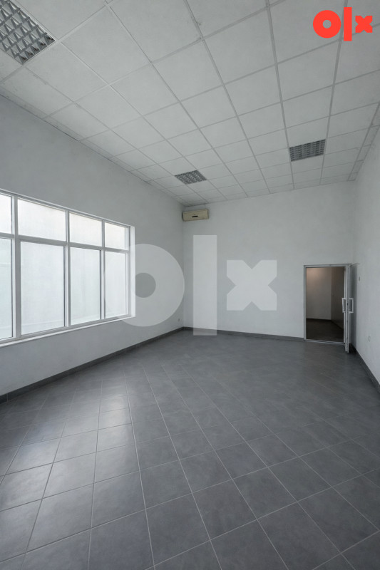 600m2 Hala sa skladistem i kancelarijama BL-Laktasi uz autoput 22