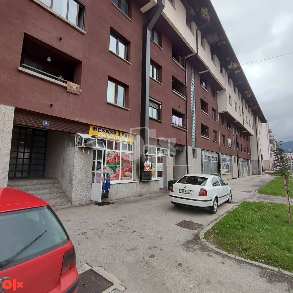 Dva poslovna prostora u funkciji Pale prodaja 2