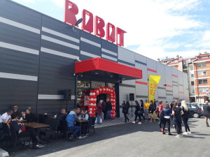 Slobodni prostor za najam Novi Travnik, Robot