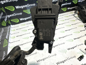 Potenciometar gasa papucica Audi A6 4F (fotografija 2)