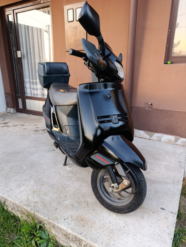 Skuter Peugeot SV 50 Motocikli