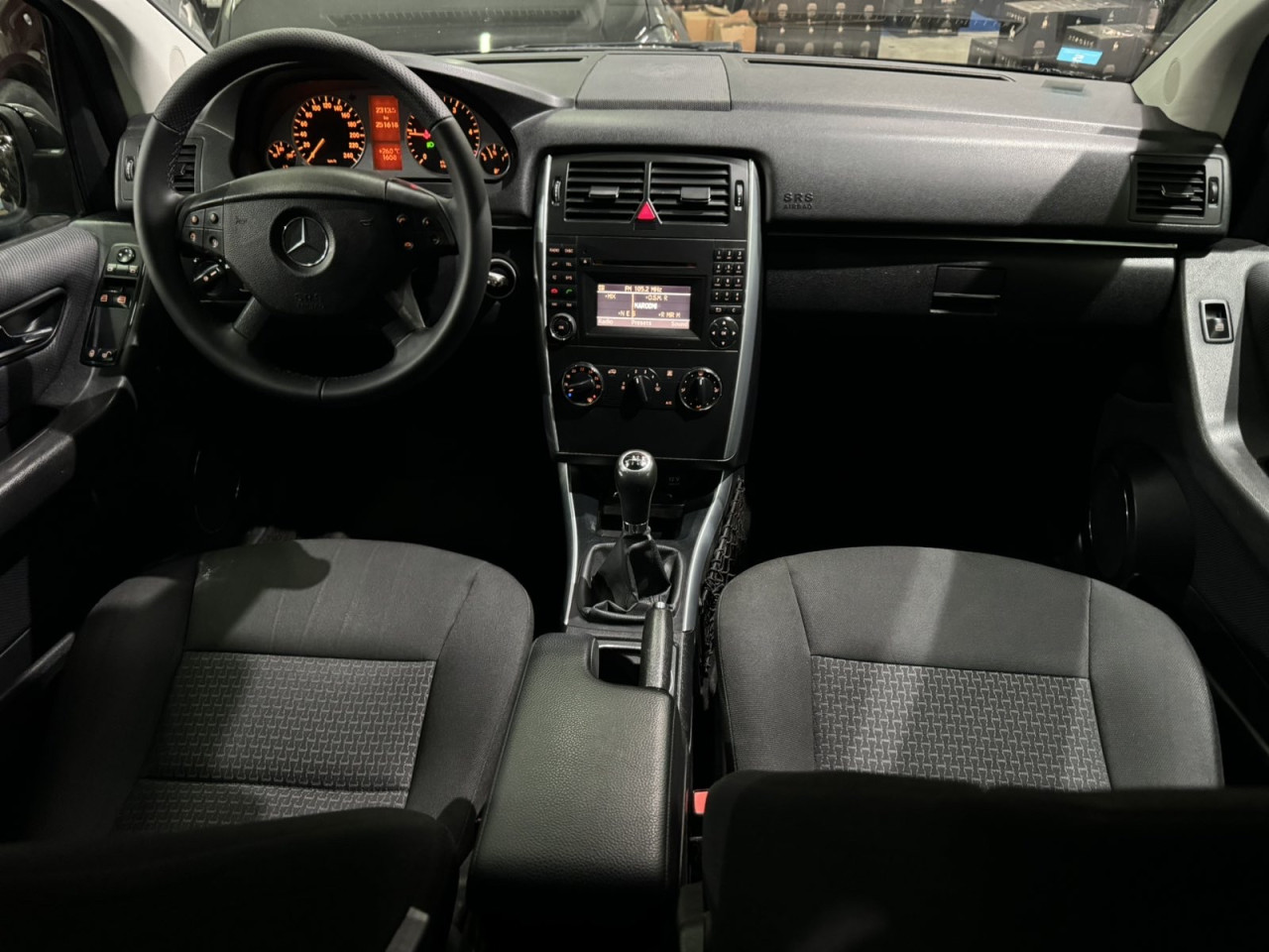 MERCEDES-BENZ B180 CDI, 2010 GODINA,REGISTROVAN
