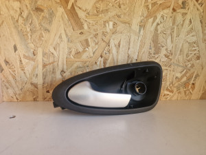 Prednja lijeva unutrasnja rucka kvaka vrata SEAT IBIZA  2008-2017