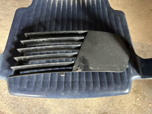 Lijeva Maska za branik seat ibiza 03-08 resetka