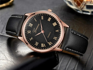 Elegantan moderan muski rucni sat NOV U KUTIJI! quartz