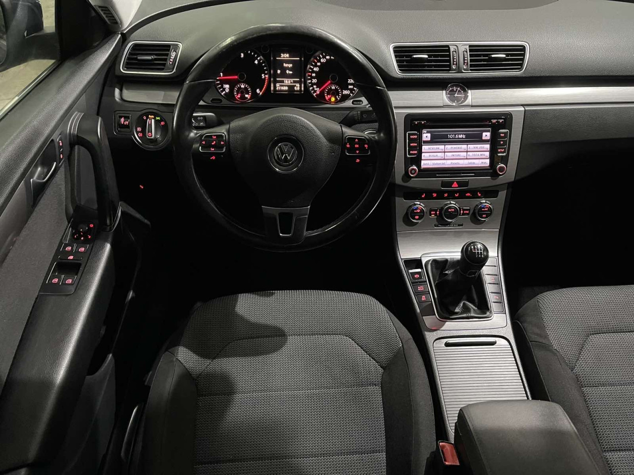 VW PASSAT 2.0 TDI HIGHLINE , 2012 GOD, XENONI, KLIMA