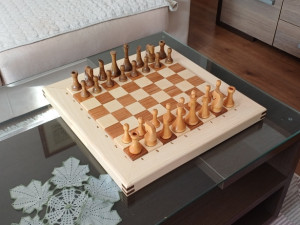 Šah, šahovska garnitura, šahovski set (ručni rad)