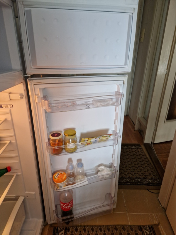 Frizider Indesit TAA12N (kombinovani)