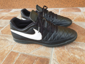 Patike NIKE Majestry IC