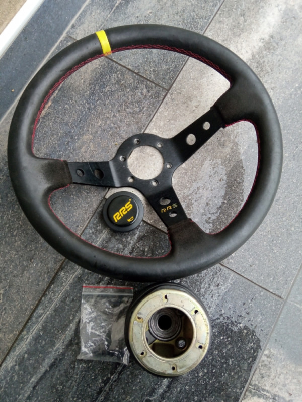 Sportski volan RRS i naba momo golf 2 / 3