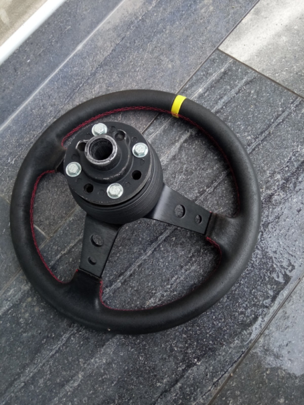 Sportski volan RRS i naba momo golf 2 / 3