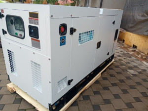 GENERATOR AGREGAT ZA STRUJU DIZEL 62.5 KVA 50 KW  ATS