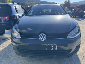 Golf 7 Karavan Prednji branik maska farovi