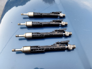 Injektor dizna dizne BMW 0261500172 F10 528i 328i n20 n22 n26