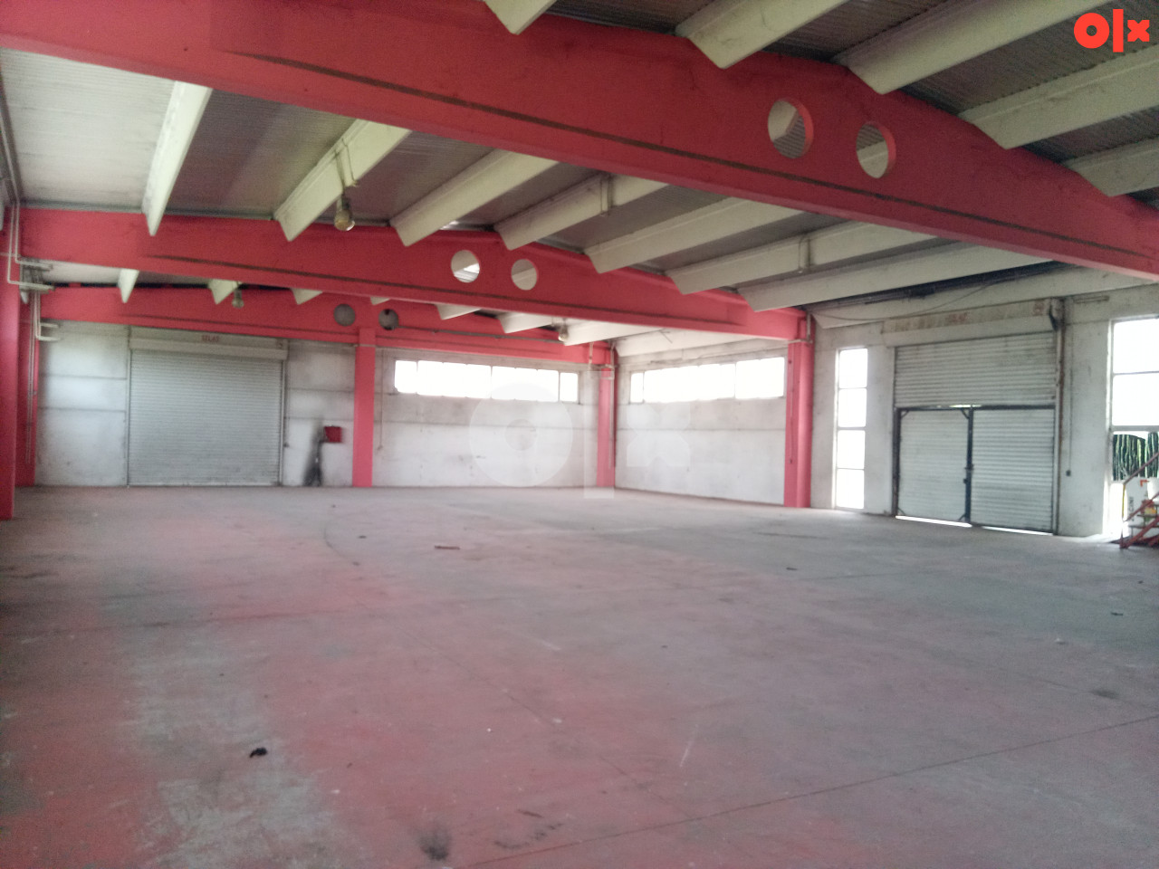 Poslovni prostor Bjelosavljevići-Sokolac 1.500m2 5