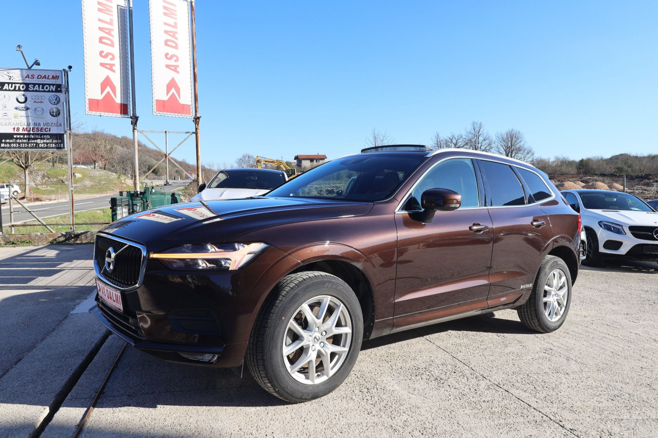 Volvo XC60 2.0 B4 AWD Geartronic Momentum VIRTUAL PANORAMA