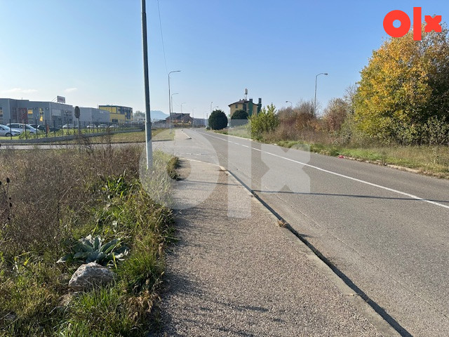ZEMLJIŠE  GLAMOČANI - LAKTAŠI  4000m2 3