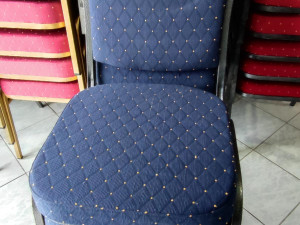 Stolice plavo sive više modela