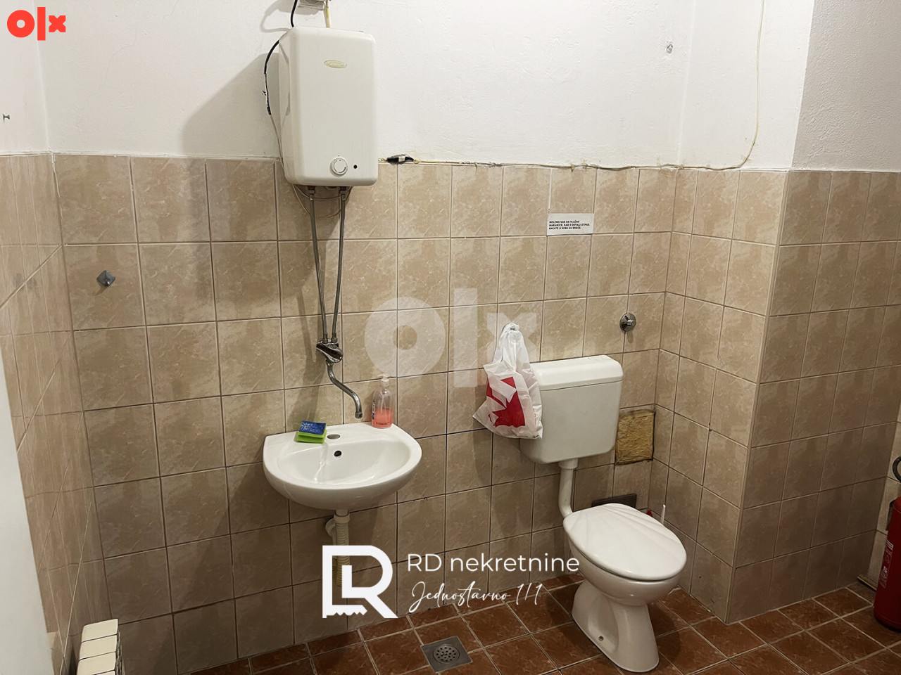 Iznajmljuje se poslovni prostor od 70 m2, Borik 5