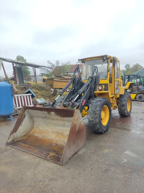 Utovarivac Volvo bm 4200