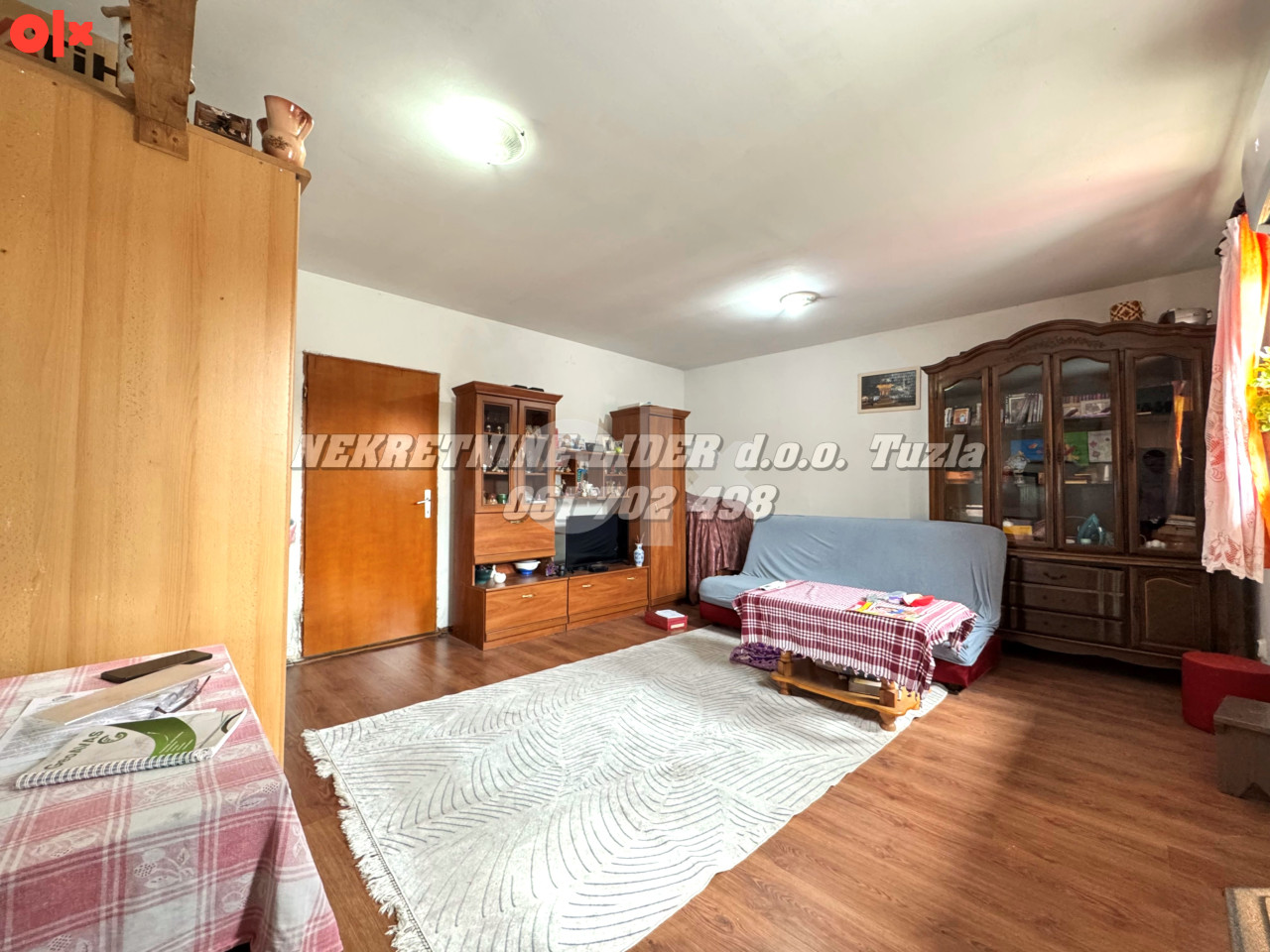 Renoviran jednoiposoban stan 39m2, mirna lokacija 2