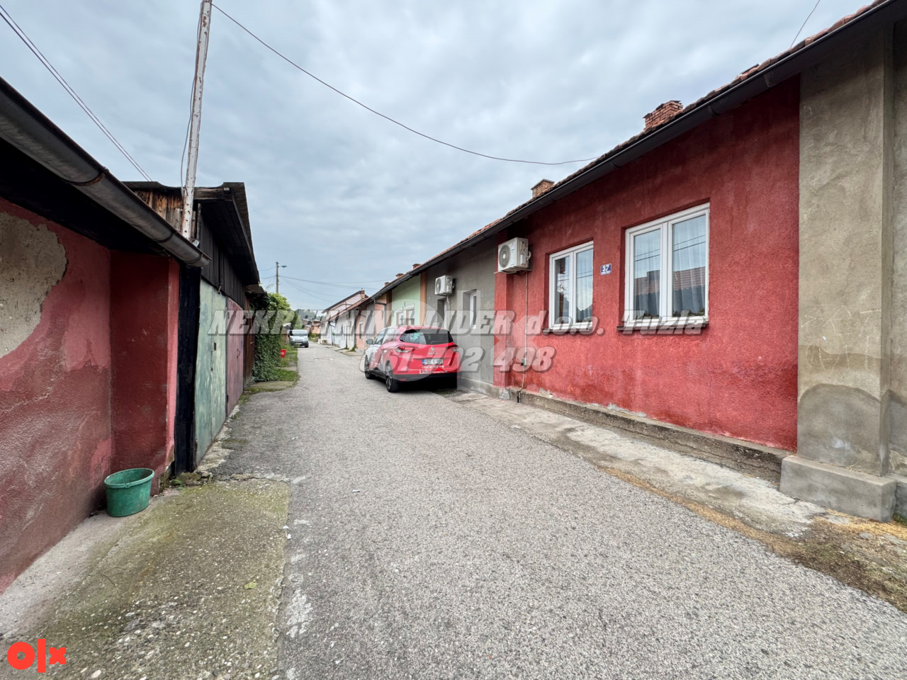 Renoviran jednoiposoban stan 39m2, mirna lokacija 16