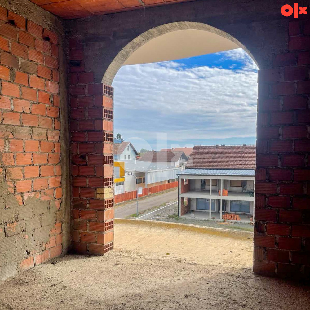 Poslovni objekat Gradiška 8