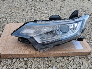 Far lijevi mitsubishi outlander 2018