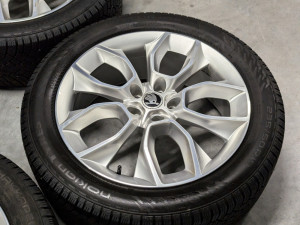 Zimske Gume 235/50 19" Nokian Hakkapeliitta R5 SUV DOT23