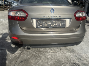 Branik zadnji Renault Fluence 2010 (fotografija 1)