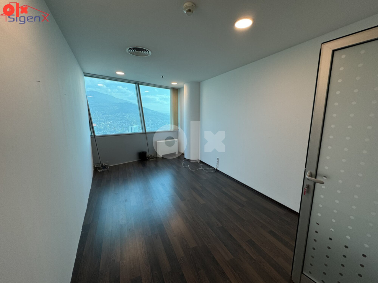 SIGENX/ Kancelarije / Poslovni prostori/ Avaz Twist Tower 11