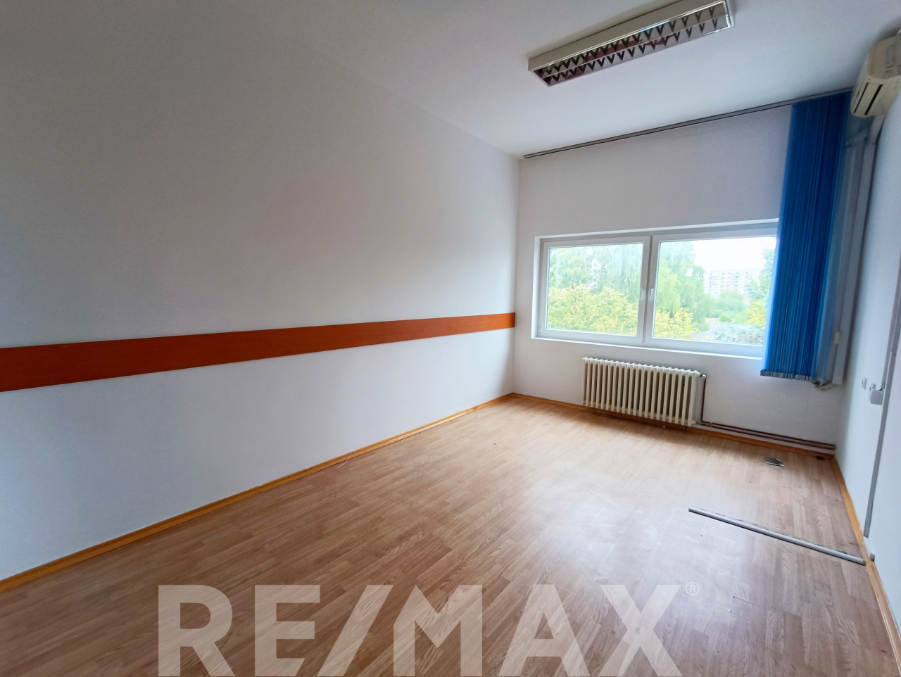 Kancelarijski prostor 400m2 kod Incela 7