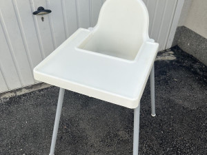 Ikea hranilica