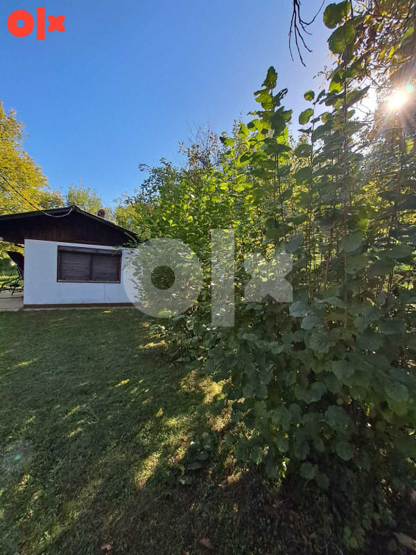 Tuzla vikendica 25m2 na placu 1440m2 9