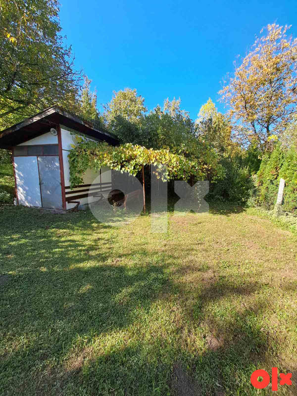 Tuzla vikendica 25m2 na placu 1440m2 10