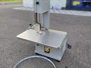 MASINA ZA REZANJE KOSTIJU I MESA MOLLER GERMANY 1100W KOSTI