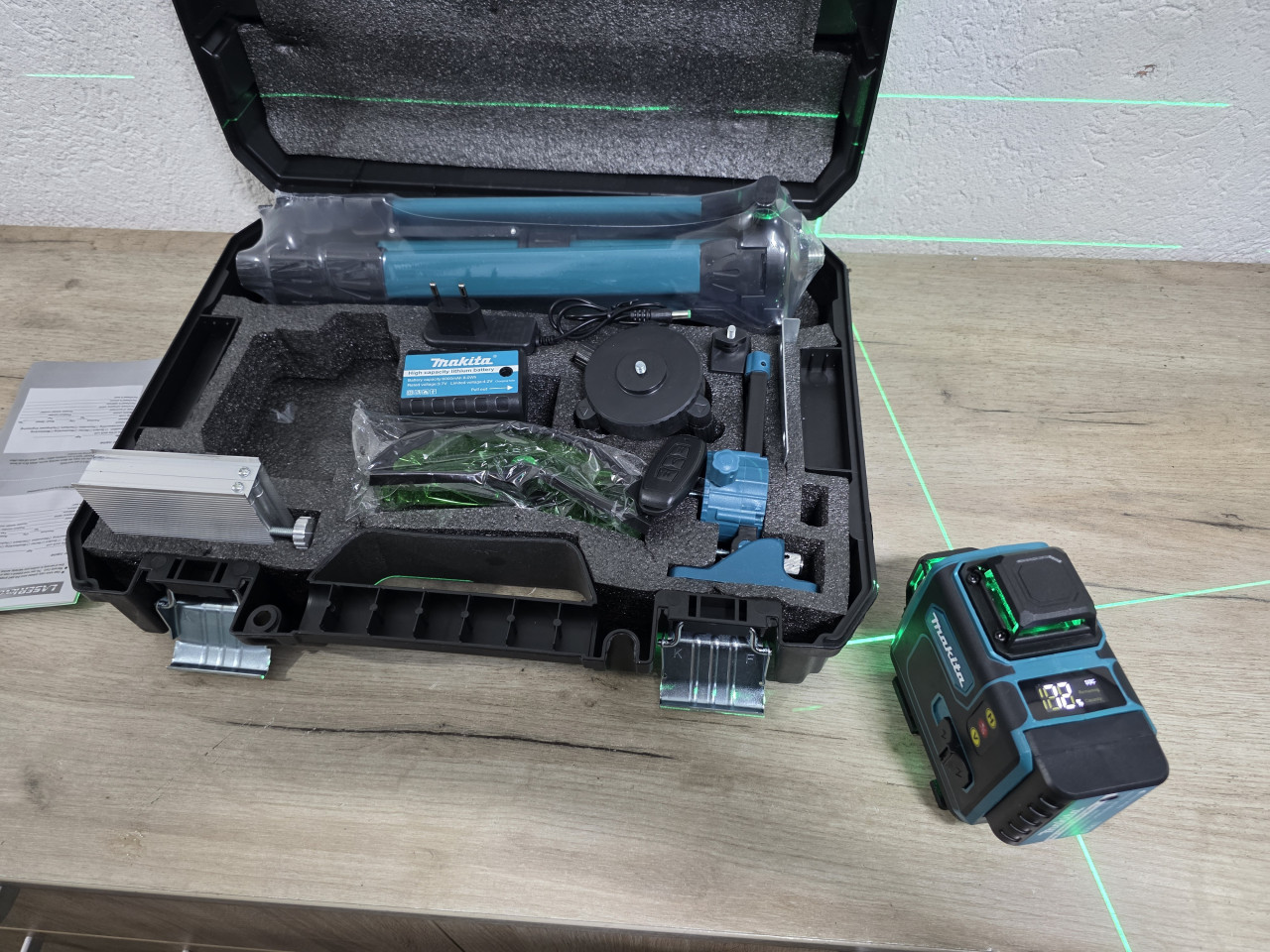 Makita Građevinski Laser Nivelator Komplet Set 4D 16 linija