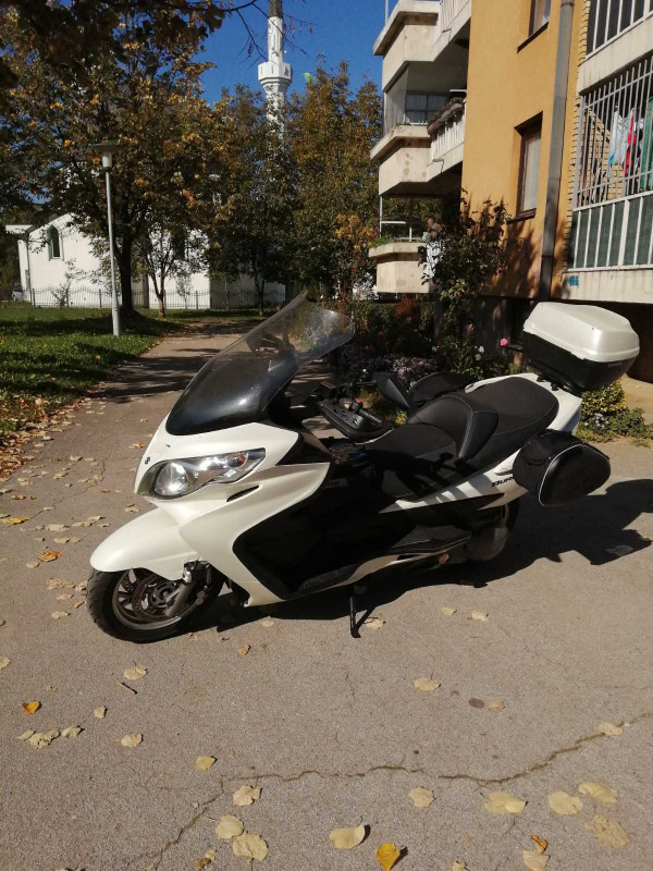 SUZUKI BURGMAN 400