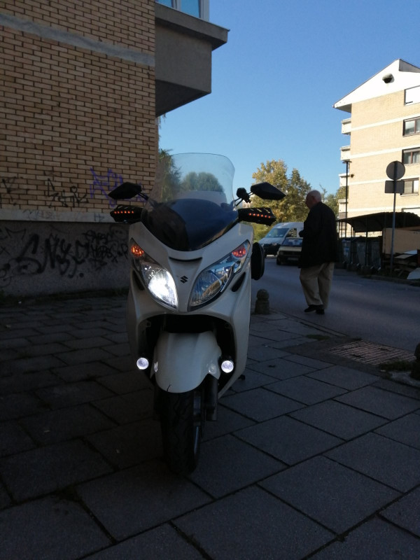 SUZUKI BURGMAN 400