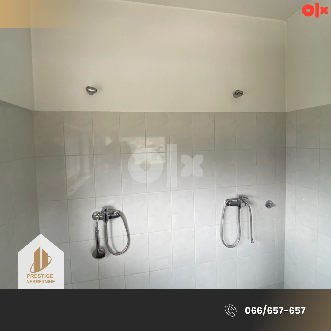 Poslovne zgrade 1706m2 i zemljište 4302m2 - ILIJAŠ