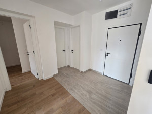 USELJIV Trosoban stan 80m2 Palata UPOTREBNA DOZVOLA photo 3