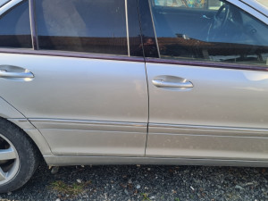 Desni blatobran mercedes c klasa w203