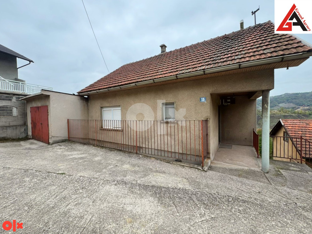 Kuća  230 m2 sa 6832 m2 okućnice - Zenica 3