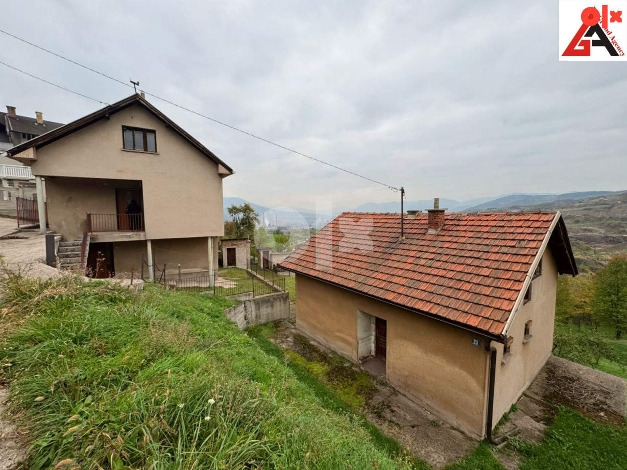 Kuća  230 m2 sa 6832 m2 okućnice - Zenica 5