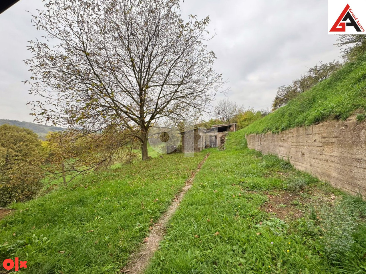 Kuća  230 m2 sa 6832 m2 okućnice - Zenica 9