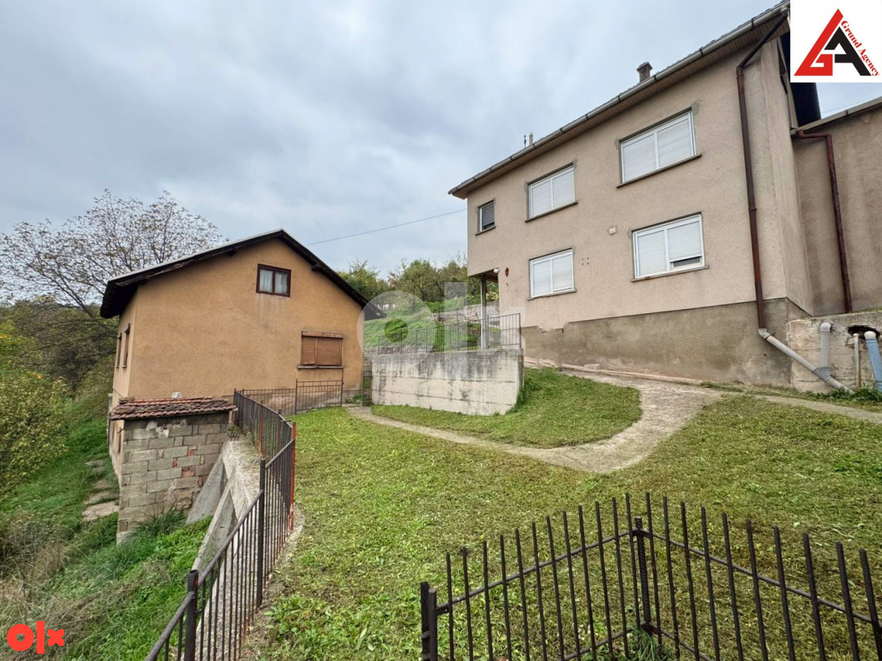 Kuća  230 m2 sa 6832 m2 okućnice - Zenica 11