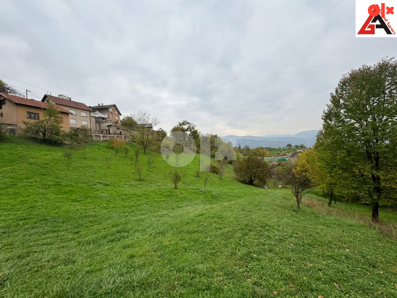 Kuća  230 m2 sa 6832 m2 okućnice - Zenica 18