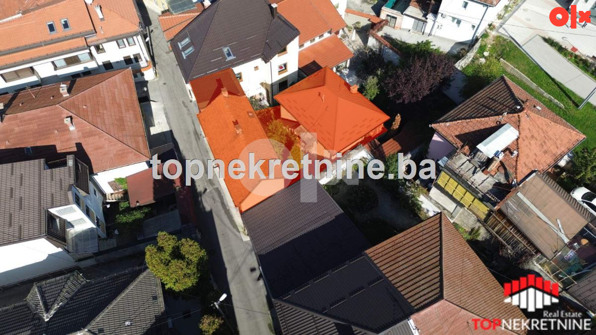 Dvije kuće na parceli od 266m2, Bistrik 2